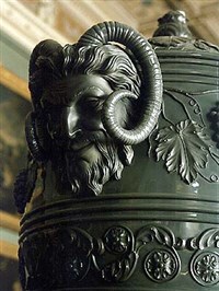 Гранильное дело (ваза из яшмы)