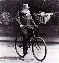 ДАНЛОП Джон Бойд (на прогулке)