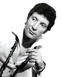 ДЖОНС Том (в молодости)