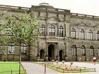 ДРЕЗДЕНСКАЯ КАРТИННАЯ ГАЛЕРЕЯ (Земпербау)