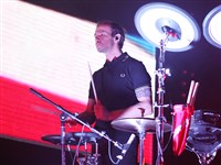 Дельфин, певец (2013)