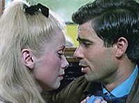 Денев Катрин («Шербурские зонтики»)