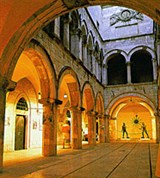 Дубровник (интерьер дворца Спонза)