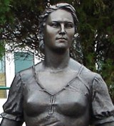 Ейск (памятник Мордюковой)