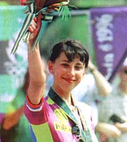 Забирова Зульфия Хасановна (на пьедестале)