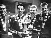 Игры XVIII олимпиады (команда советских рапиристов) [спорт]