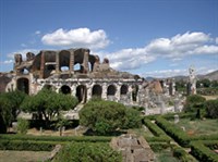 КАМПАНИЯ (Капуя, амфитеатр)