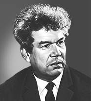 КАРИМ Мустай