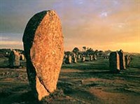 КАРНАК (мегалитические памятники)