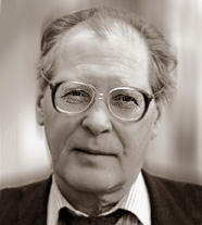 КОВАЛЕВ Сергей Адамович