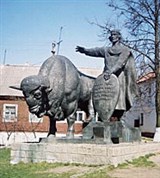 Каменец (памятник основателю)