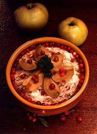 Капуста квашеная с яблоками