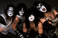 Кисс (в сценическом макияже)