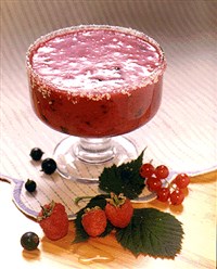 Коктейль из малины с кефиром