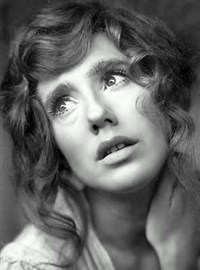 Коморовска Майя