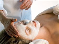 Косметические процедуры по уходу за кожей (у специалиста)