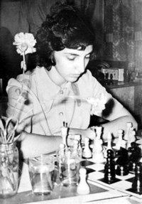 ЛЕВИТИНА Ирина Соломоновна (за шахматной доской)