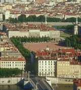 Лион (площадь Белькур)