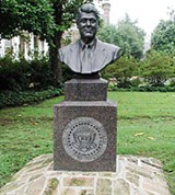 Литл-Рок (бюст Клинтона)