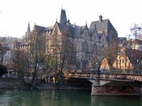 МАРБУРГСКИЙ УНИВЕРСИТЕТ (старое главное здание)