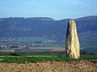 МЕНГИР (Бретань)