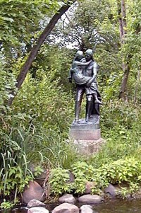 МИННЕАПОЛИС (скульптура «Гайавата и Миннегага»)