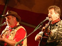 МИЩУКИ (на сцене)