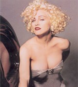Мадонна (а-ля Мэрилин Монро)