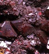 Минерал (куприт)