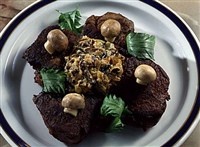 Мясо жареное с грибами