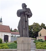 Нитра (памятник князю Прибине)