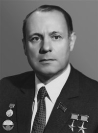 Новожилов Генрих Васильевич