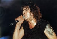 Осборн Оззи (с микрофоном)