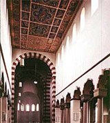 Оттоновское возрождение (интерьер церкви Св. Михаила в Гильдесгейме)