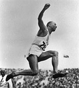 Оуэнс Джесси (прыжок в длину)