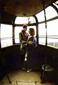 ПОЛЕТ НОЧНОЙ БАБОЧКИ