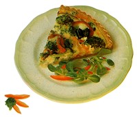 Пирог открытый с брокколи и оливками