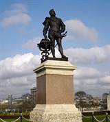 Плимут (памятник Ф. Дрейку)