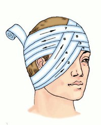 Повязка на правый глаз