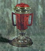 Поделочные камни (кубок с крышкой 13 в.)