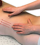 Продольное Попеременное поглаживание на спине