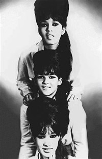 РОНЕТТС (трио)