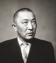 РЫСКУЛОВ Муратбек (1954 г.)