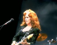 РЭЙТТ Бонни (выступление)