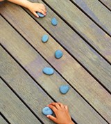 Развивающие игры с малышами (камушки)