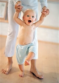 Развитие ребенка (одиннадцатый месяц)