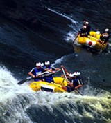 Рафтинг (прохождение через риф) [спорт]