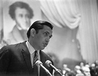 Роберт Рождественский (портрет)