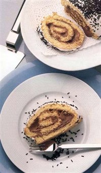 Рулет из шоколадного мороженого