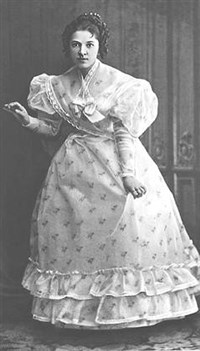 САВИНА Мария Гавриловна (в роли Марьи Антоновны)